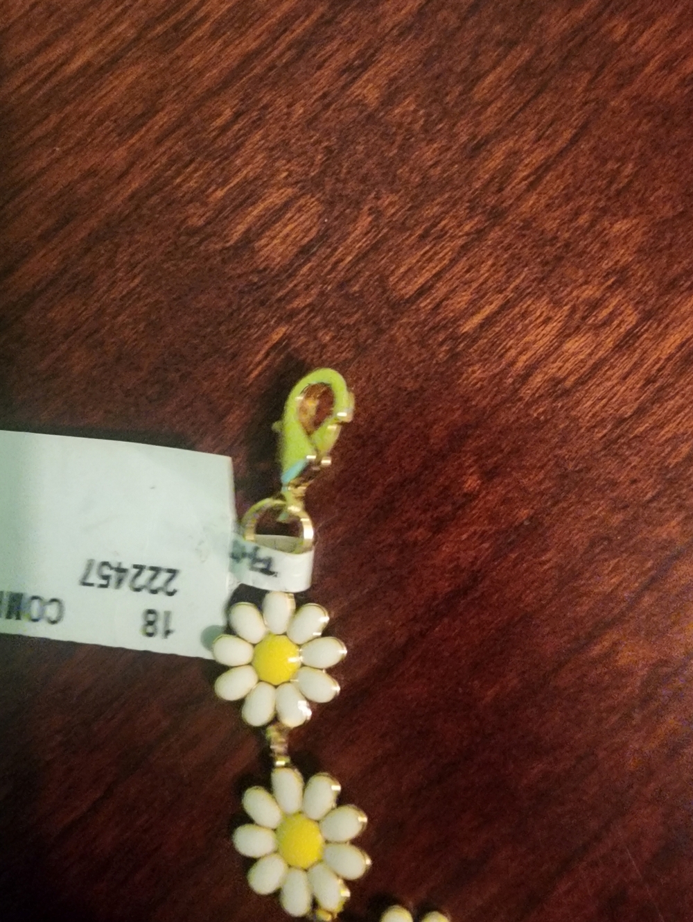 White and Yellow Daisy Necklace - Women Jewelry - Picture 6 of 9